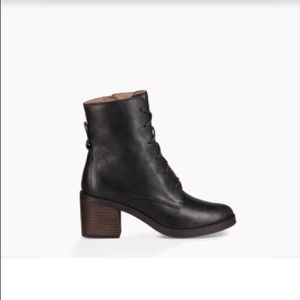 Ugg Oriana Leather Ankle Boots